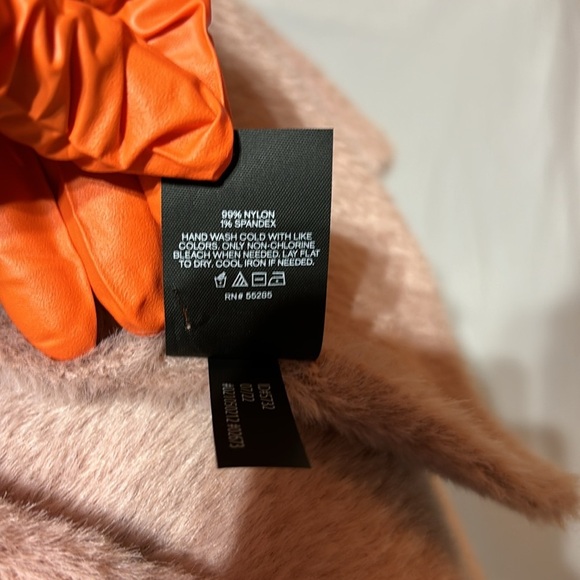 Express Oversized Large Long Plush Blush Scarf - Picture 5 of 6